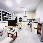 2 Bedrooms Flat Centre Swansea